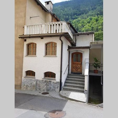 Bezauberndes Haus Fuer Erholsame Ferien Im Puschlav Villa Campascio Exterior photo